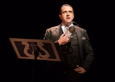 Raul Esparza Photo