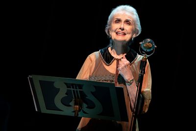 Mary Beth Peil Photo