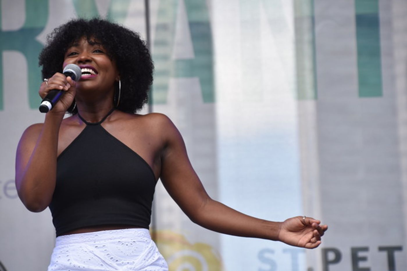 Photo Coverage: Ryann Redmond, Arielle Jacobs, and More Perform at Broadway in Bryant Park  Image