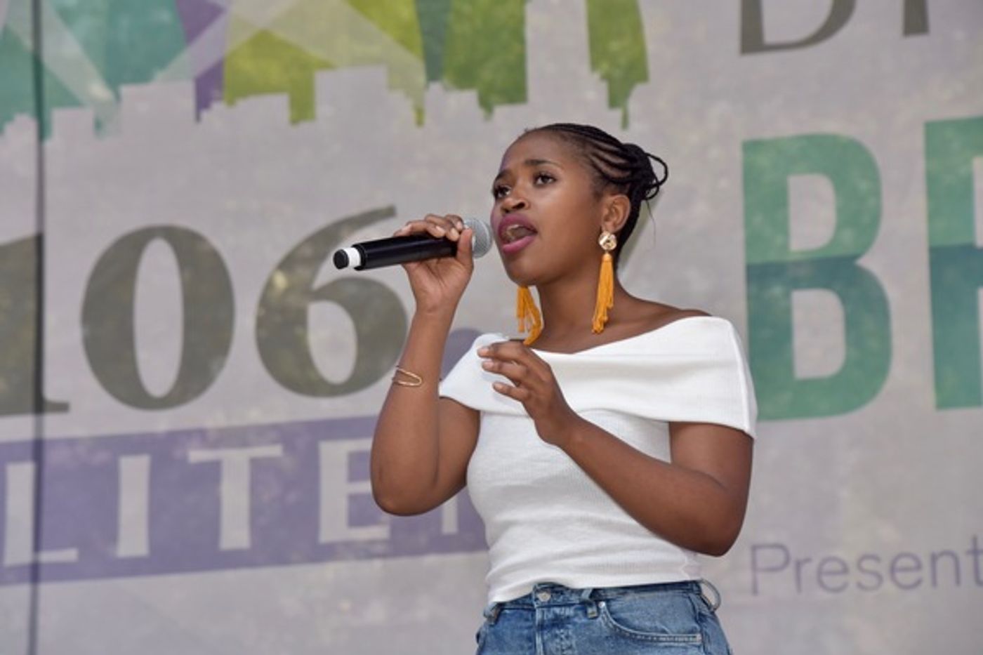 Photo Coverage: Ryann Redmond, Arielle Jacobs, and More Perform at Broadway in Bryant Park  Image