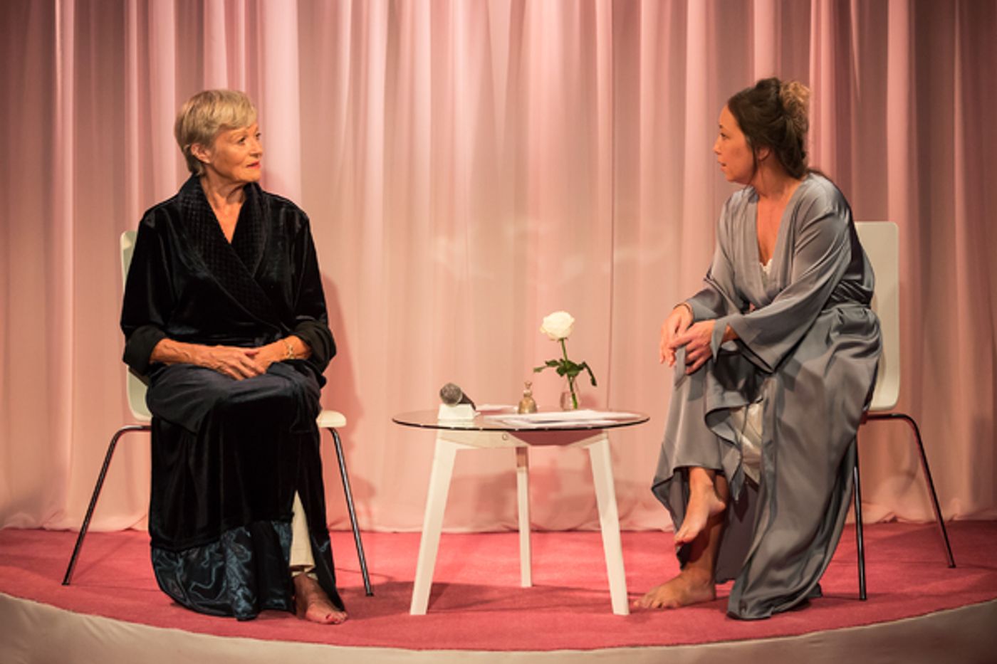 Photo Flash: First Look at SOUTHERN BELLES at King's Head Theatre Photo Flash: First Look at SOUTHERN BELLES at King's Head Theatre Image