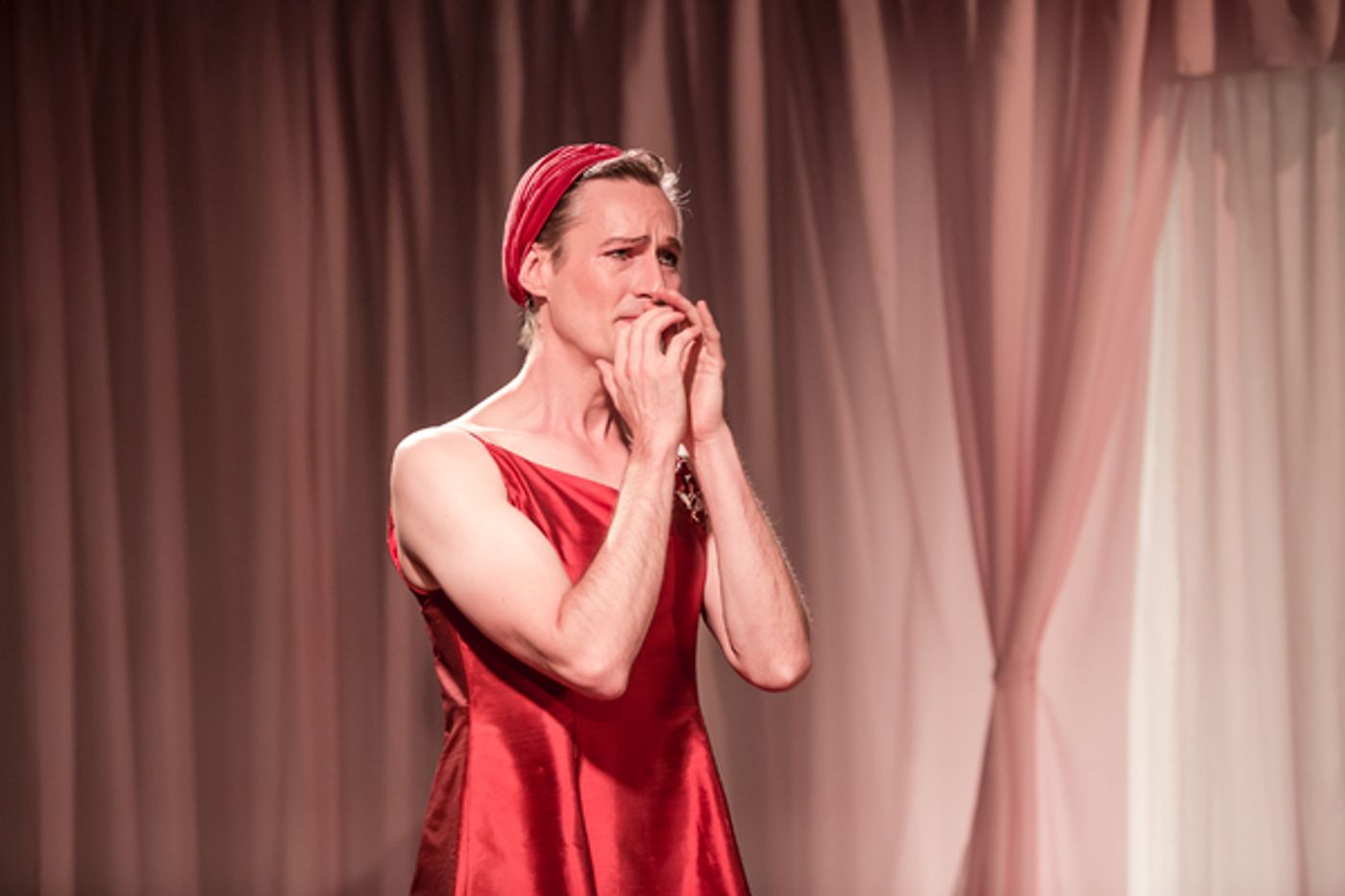 Photo Flash: First Look at SOUTHERN BELLES at King's Head Theatre  Image