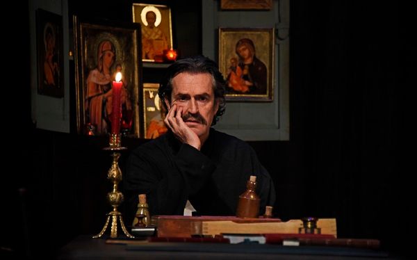 Rupert Everett Photo