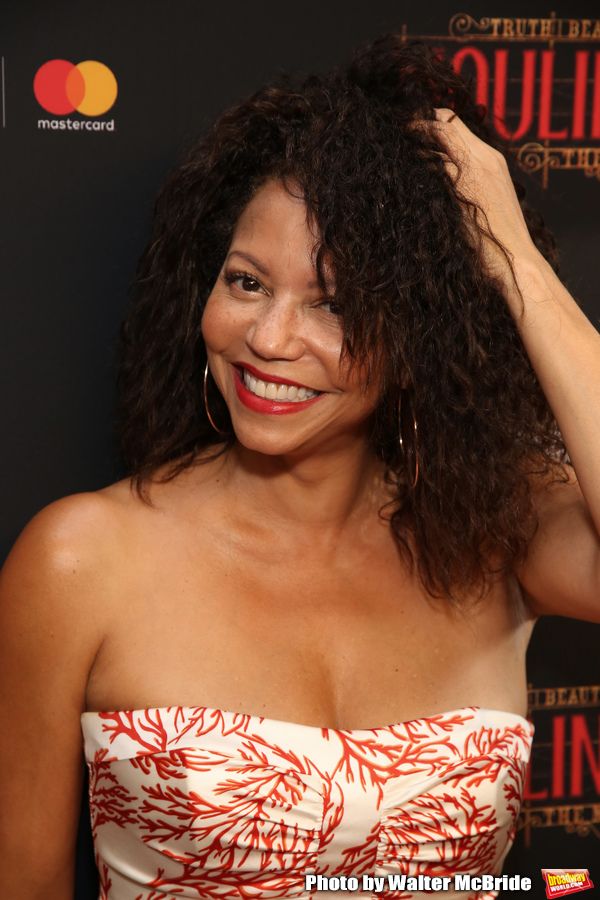 Gloria Reuben Photo