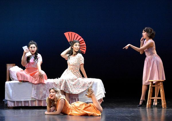 Taleen Shrikian, Giselle Torres, Cheyenne Omani and Veronica Gutierrez Photo