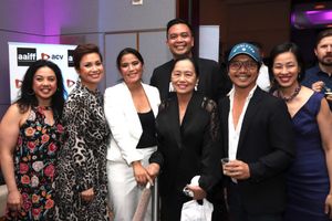 Maria-Christina Oliveras, Lea Salonga, Diane Paragas and her mother, Jose Llana, Vict Photo