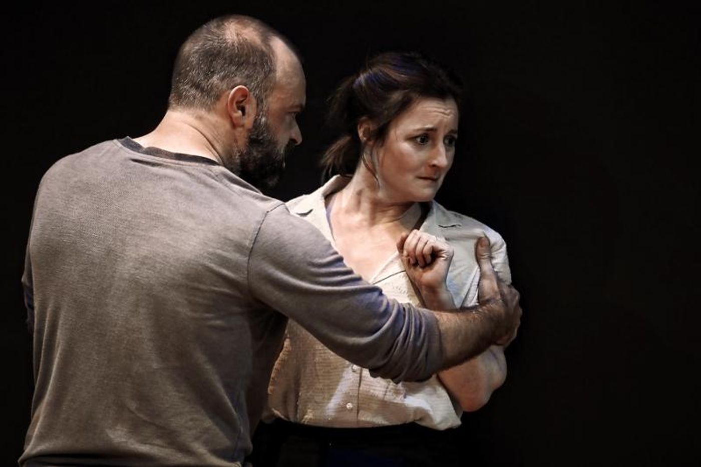 Review: A VIEW FROM THE BRIDGE Returns To Sydney Even More Powerful Than Before  Image