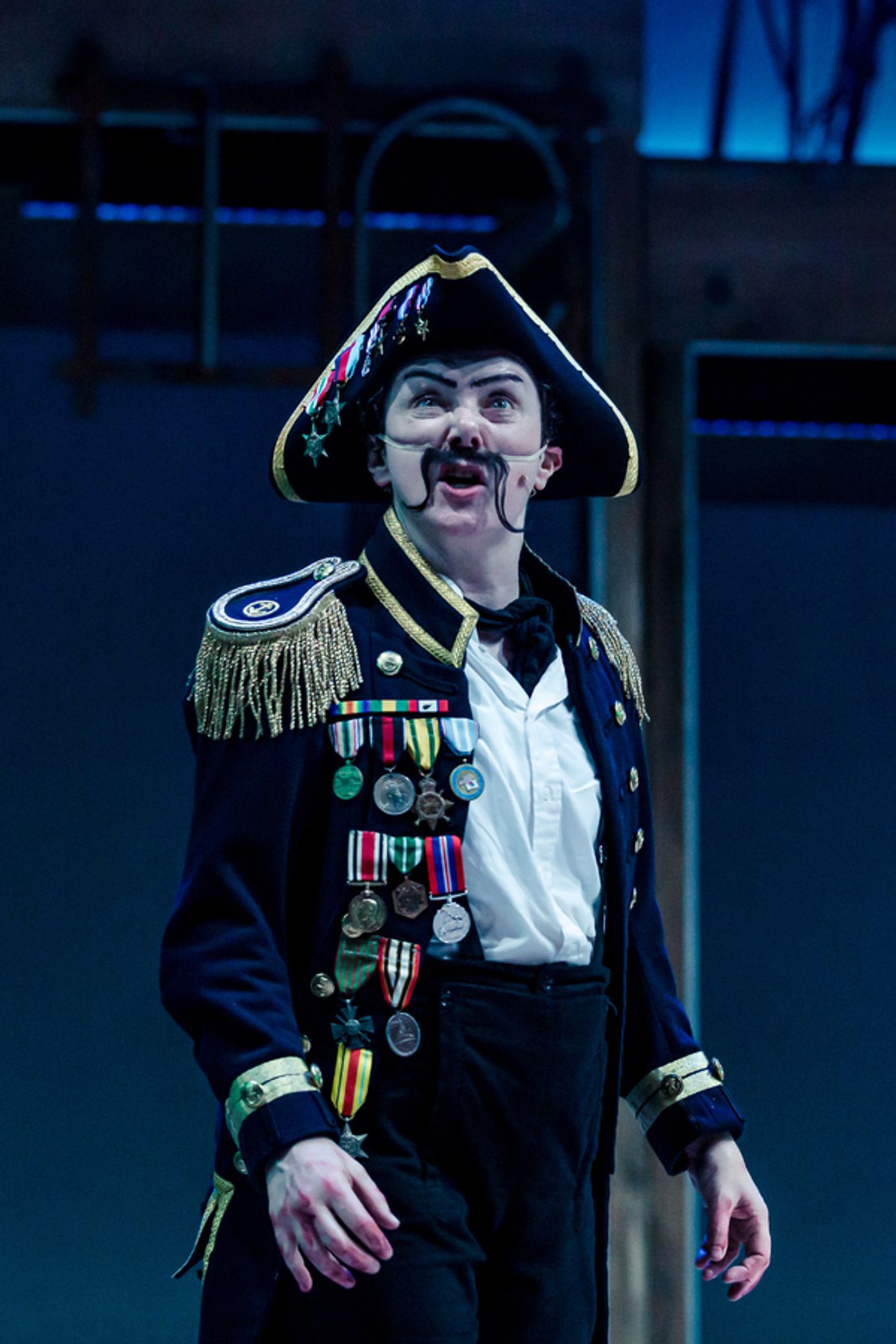 Photo Flash: First Look at MR. GUM AND THE DANCING BEAR at the National Theatre  Image