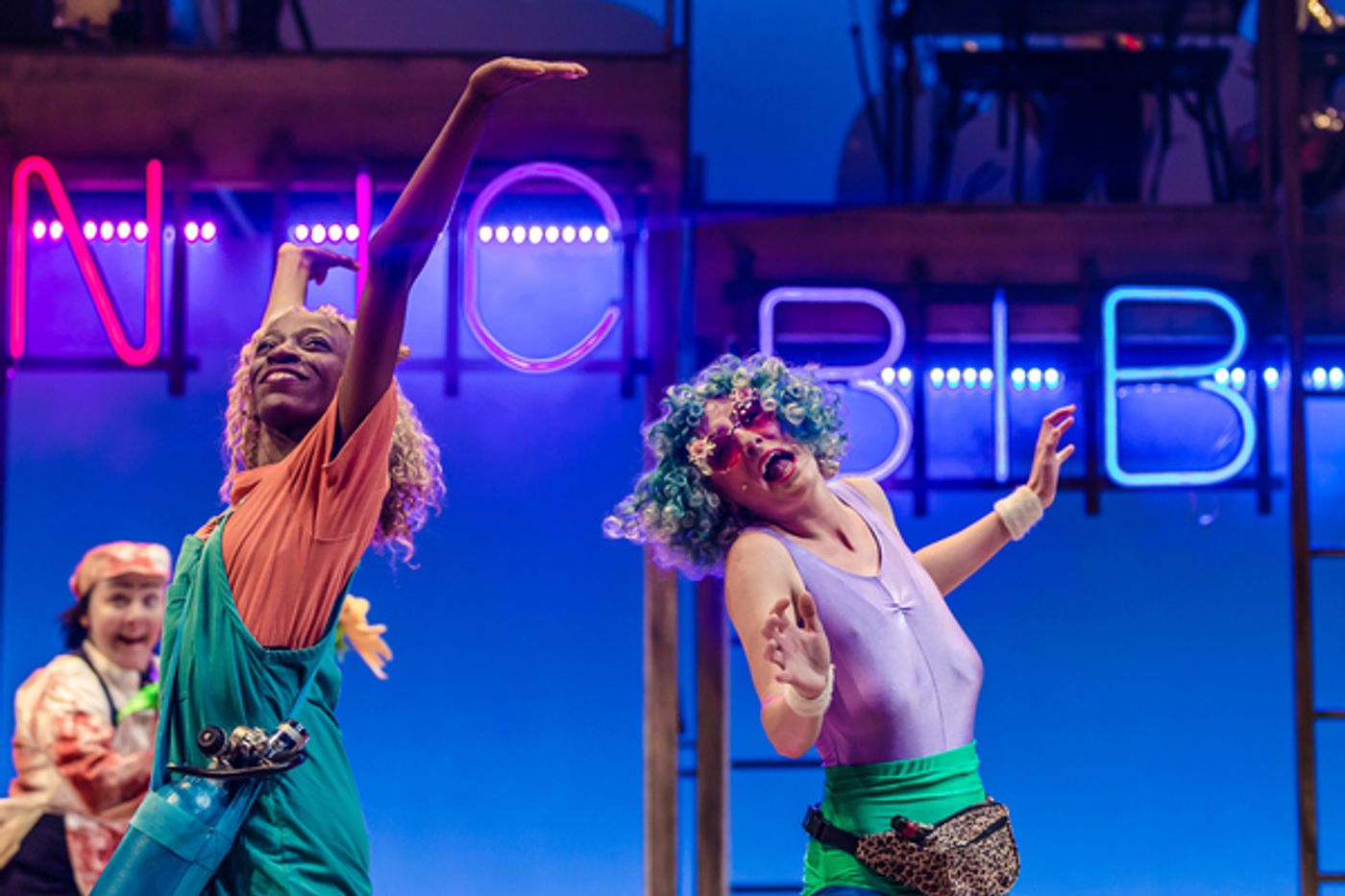 Photo Flash: First Look at MR. GUM AND THE DANCING BEAR at the National Theatre  Image