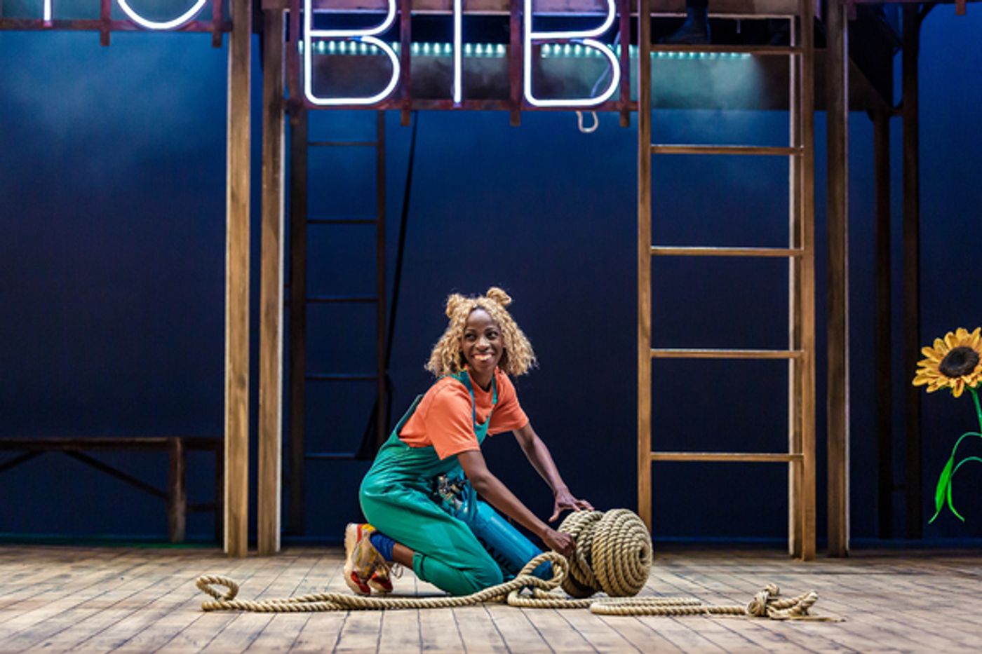 Photo Flash: First Look at MR. GUM AND THE DANCING BEAR at the National Theatre  Image