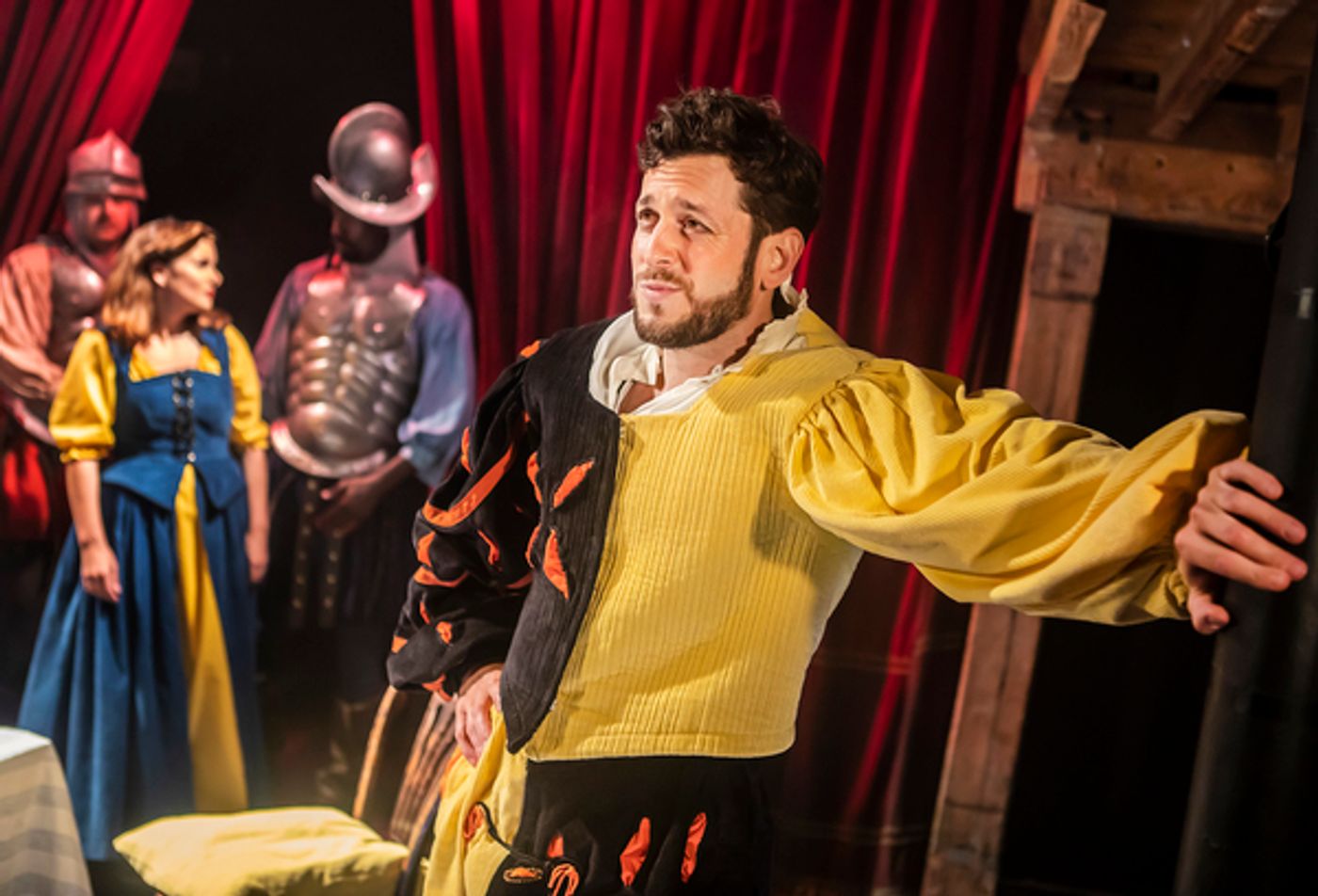 Photo Flash: First Look at KISS ME, KATE at The Watermill Theatre  Image