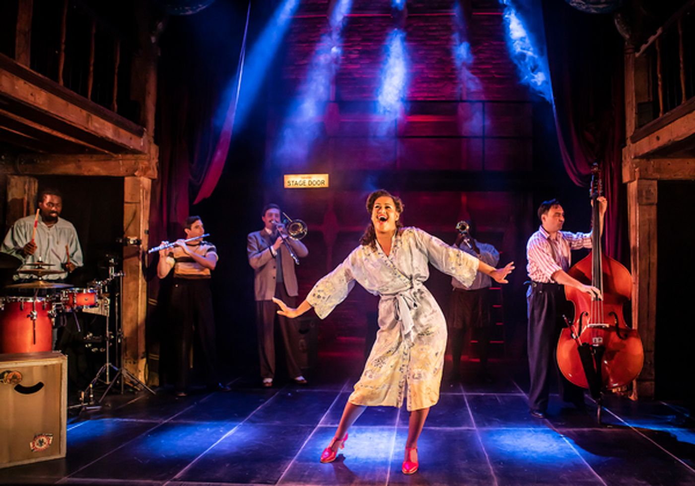 Photo Flash: First Look at KISS ME, KATE at The Watermill Theatre  Image