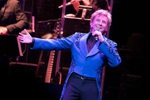 Barry Manilow Photo