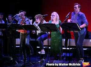 Blaine Alden Krauss, Hunter Ryan Herdlicka, Chris Dwan, Lindsay Nicole Chambers, Amanda Jane Cooper and Zach Adkins @ BroadwayWorld Blaine Alden Krauss, Hunter Ryan Herdlicka, Chris Dwan, Lindsay Nicole Chambers, Aman Photo