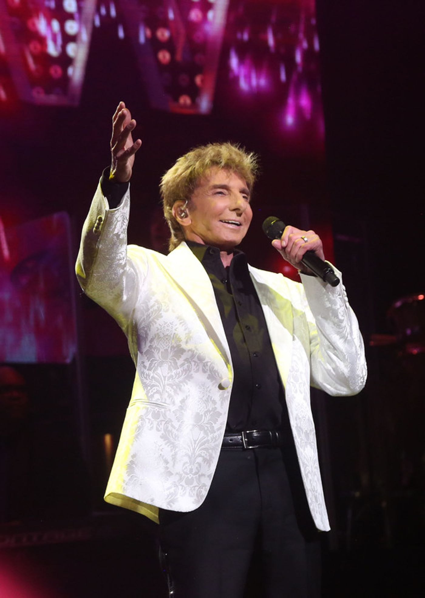 Photo Flash: Barry Manilow Celebrates Opening Night on Broadway  Image