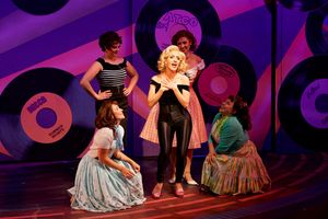 Lucy Moon, Morgan Cowling, Summerisa Bell Stevens, Julia Johanos, and Brooke Shapiro @ BroadwayWorld Lucy Moon, Morgan Cowling, Summerisa Bell Stevens, Julia Johanos, and Brooke Shapiro Photo