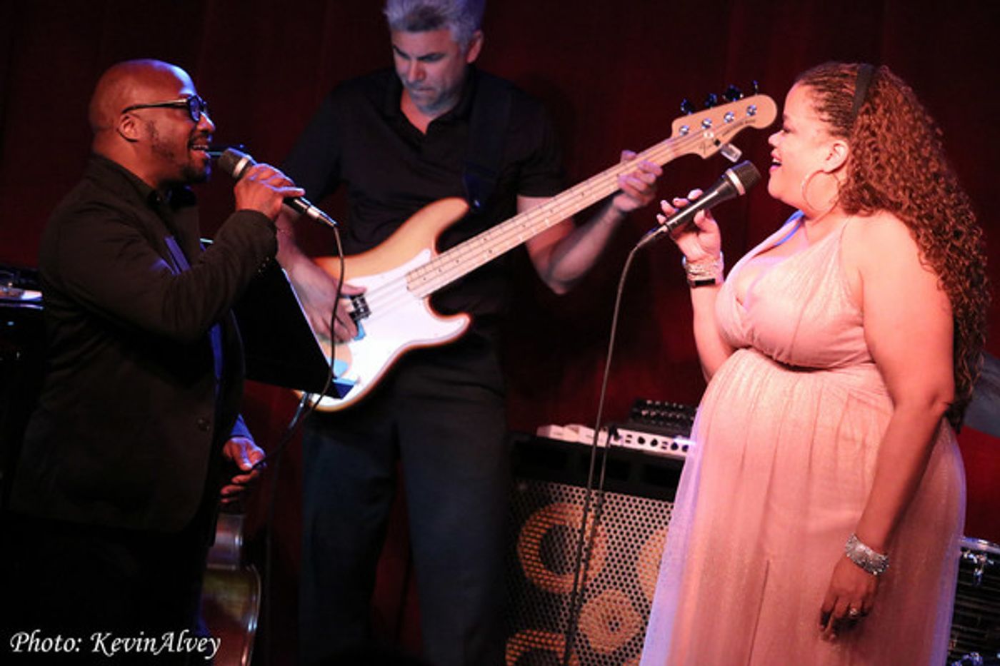 Photo Flash: Natalie Douglas Returns To Broadway at Birdland  Image