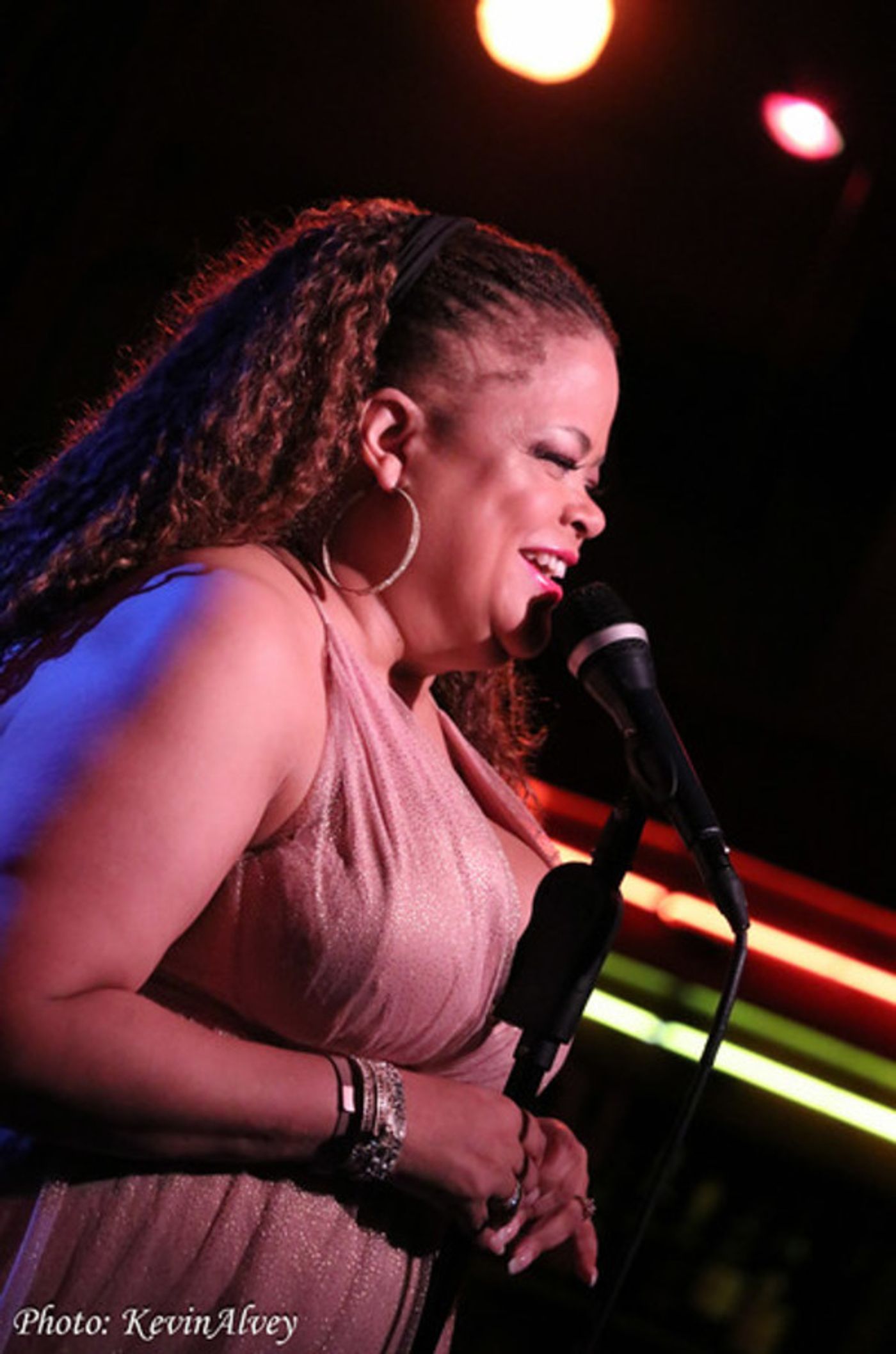 Photo Flash: Natalie Douglas Returns To Broadway at Birdland  Image