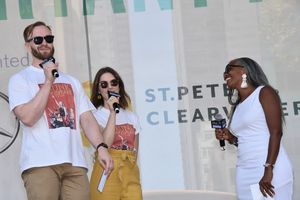Today's Co Hosts from Drunk Shakespear Tim Haber and Mariah Parris join with Helen Little @ BroadwayWorld Today's Co Hosts from Drunk Shakespear Tim Haber and Mariah Parris join with Helen Li Photo