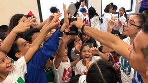 Sergio Trujillo & RL Campers
@ BroadwayWorld Sergio Trujillo & RL Campers
Photo