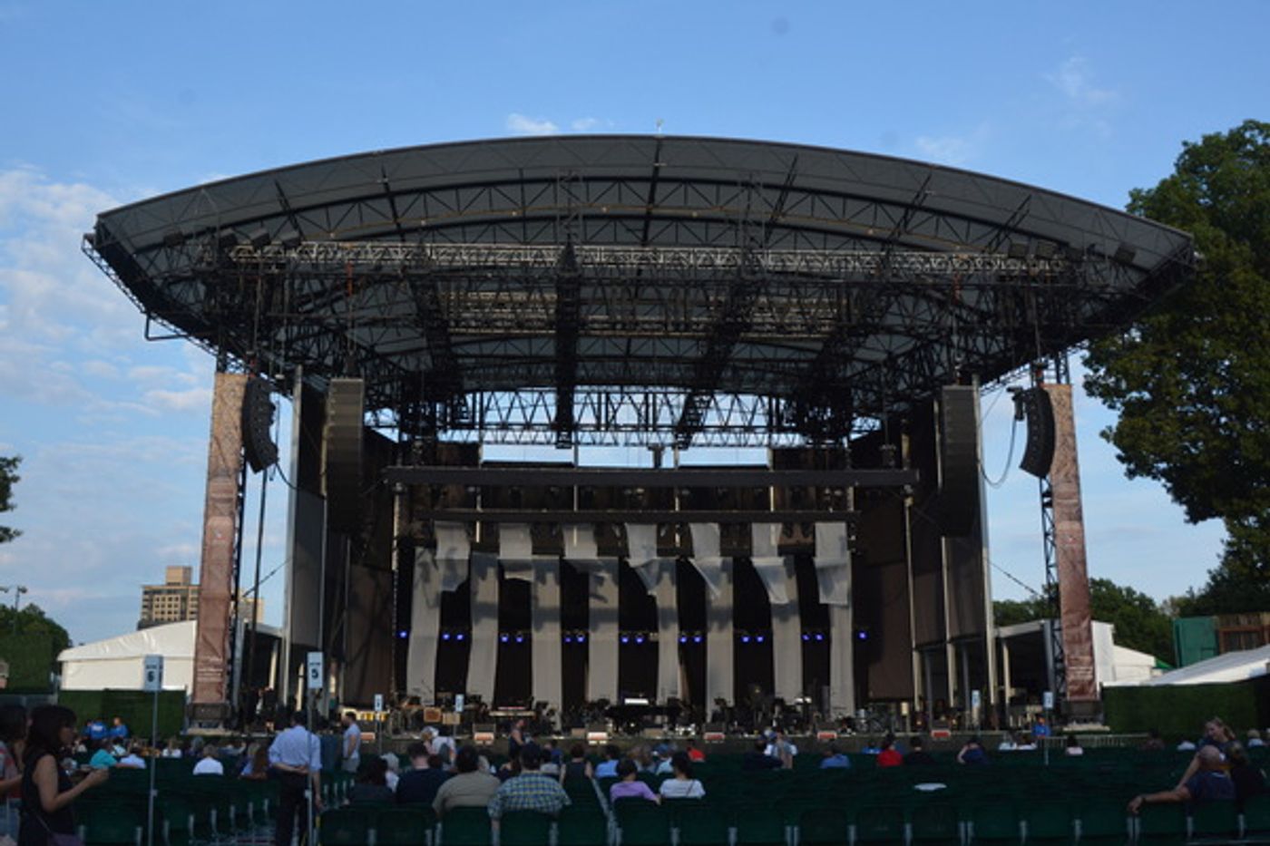 Photo Coverage: Sarah McLachlan Appears With Steven Reineke and the New York Pops at Forest Hills  Image