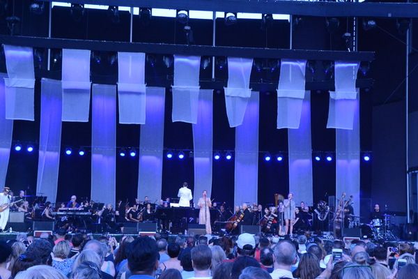 Steven Reineke and Sarah McLachlan and The New York Pops Photo