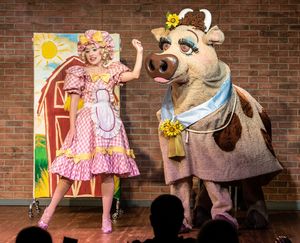 Chelsea Dacey @ BroadwayWorld Chelsea Dacey Photo