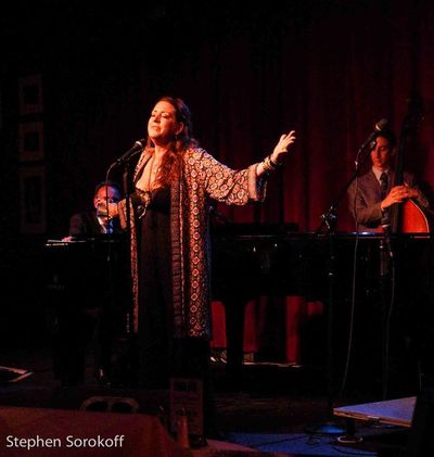 Joely Fisher Photo