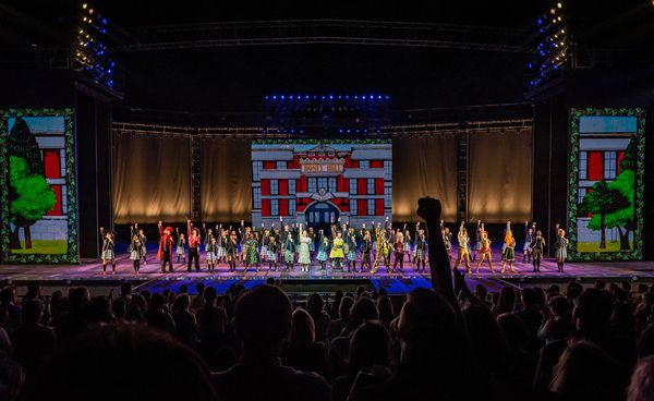 Photo Flash: The Muny's MATILDA Doesn't Let Little Stop Them — photo 57 of 57