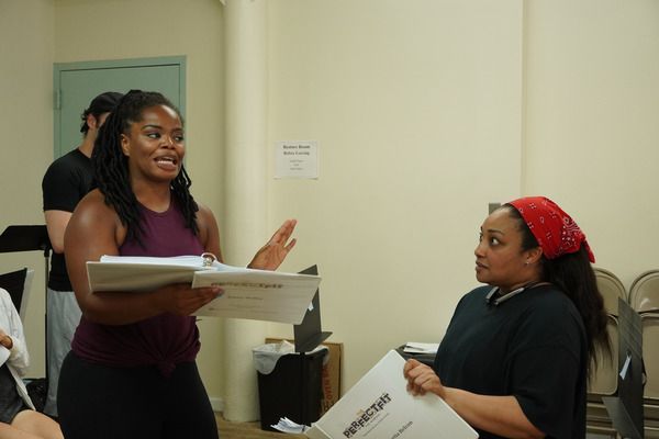 Jenny Mollet, Natalie Venetia Belcon  Photo