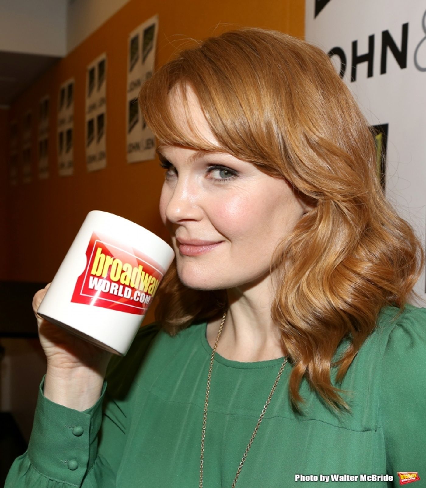 Wake Up With BWW 8/9: SEA WALL/A LIFE Opening Night Coverage and Reviews, and More!  Image