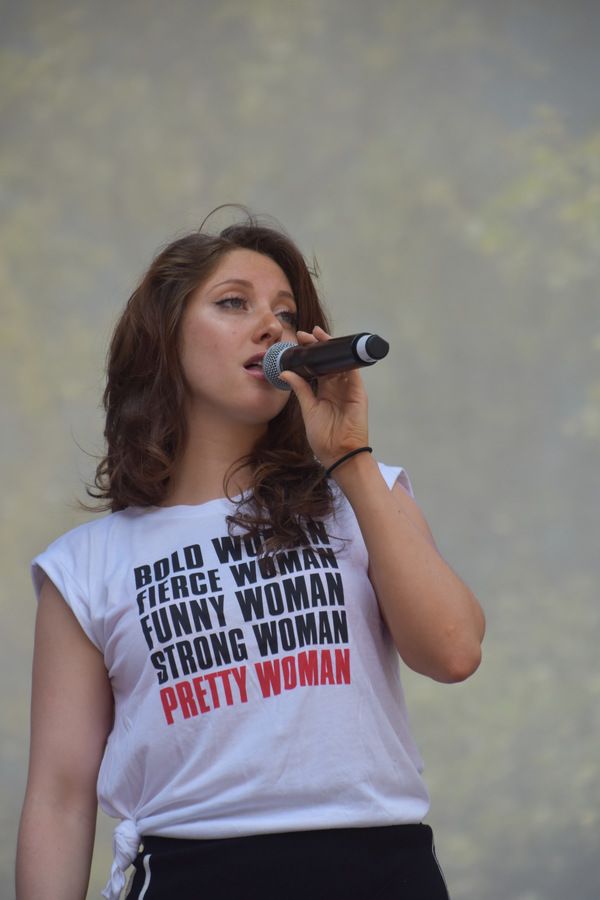 Jillian Mueller Photo