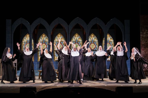  Leslie Ivy-Louthaman and the Cast of SISTER ACT Photo