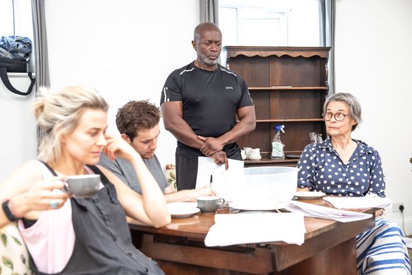 Lucy Lowe, Theo Bamber, Mensah Bediako, Suzanna Hamilton Photo