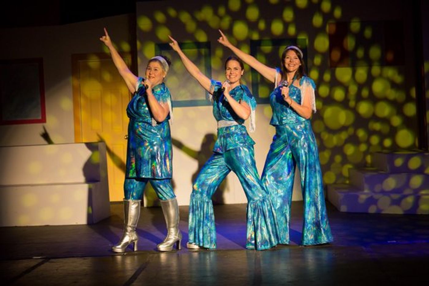 Photo Flash: Get A First Look At MAMMA MIA! At The Sauk  Image