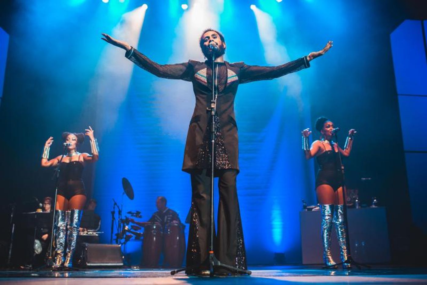 Review: ICARUS AND THE BLACK STARS Narrates and Goes Through the Successes of Brazilian and International Black Music  Image