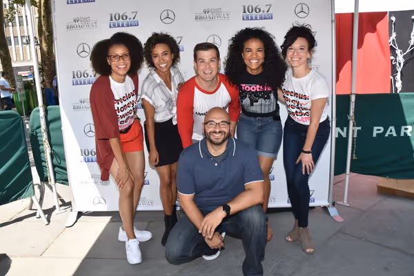 Victor Sosa joins with Diae Vaden, Shina Ann Morris, Nick Spangler, Britney Coleman a Photo