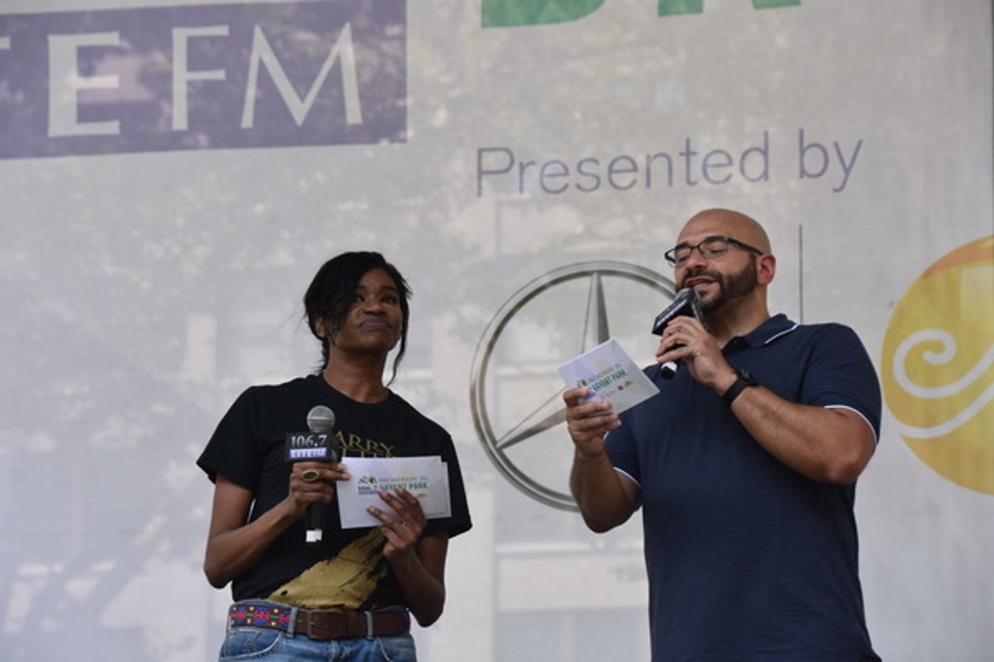Photo Coverage: Casts of TOOTSIE, MEAN GIRLS and More Sing Out in Bryant Park!  Image