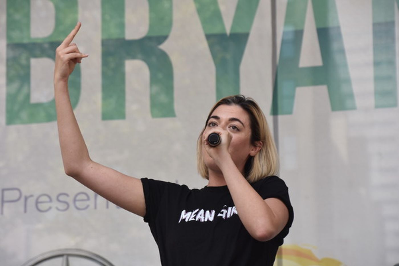 Photo Coverage: Casts of TOOTSIE, MEAN GIRLS and More Sing Out in Bryant Park!  Image