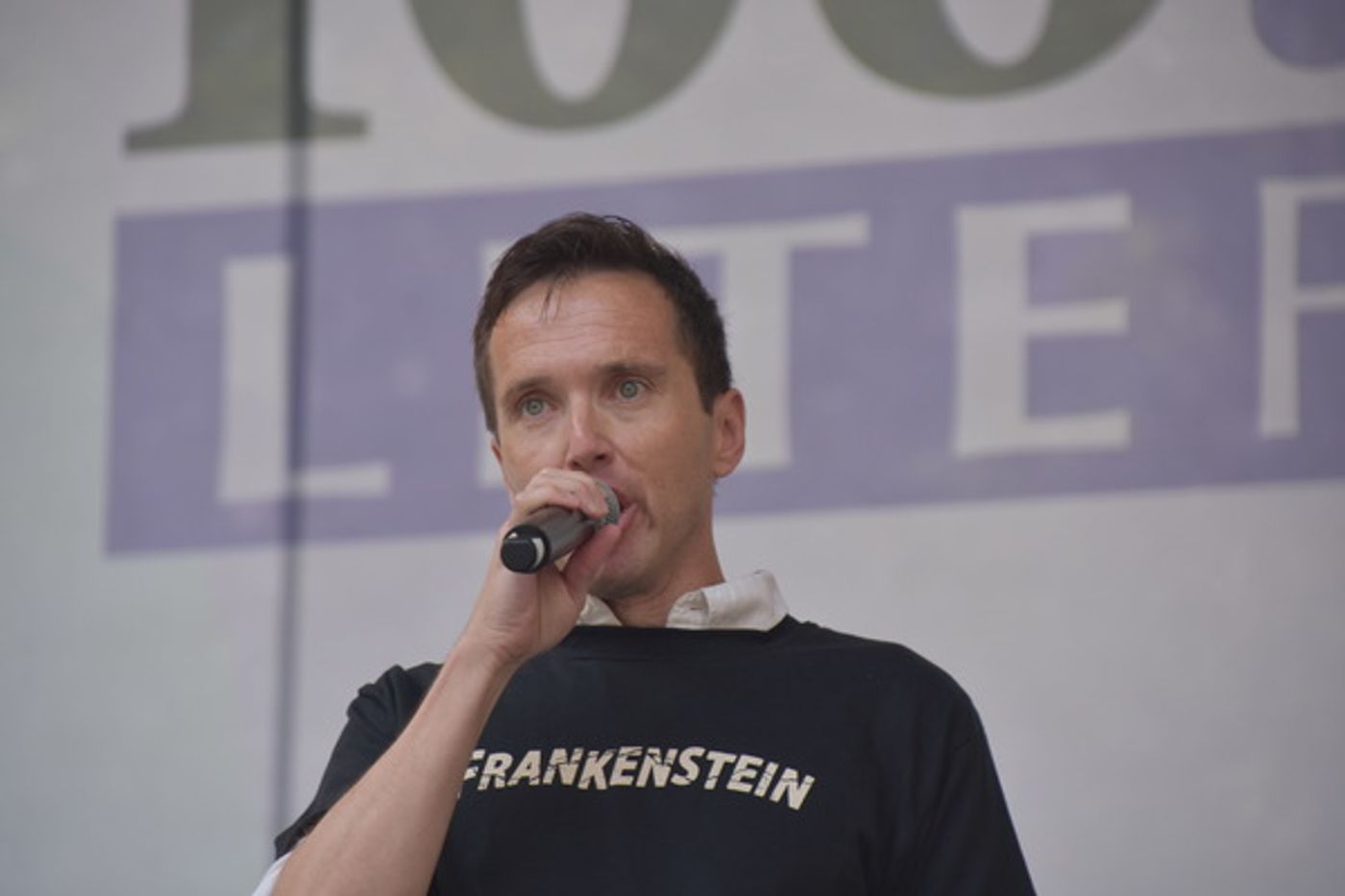 Photo Coverage: Casts of TOOTSIE, MEAN GIRLS and More Sing Out in Bryant Park!  Image