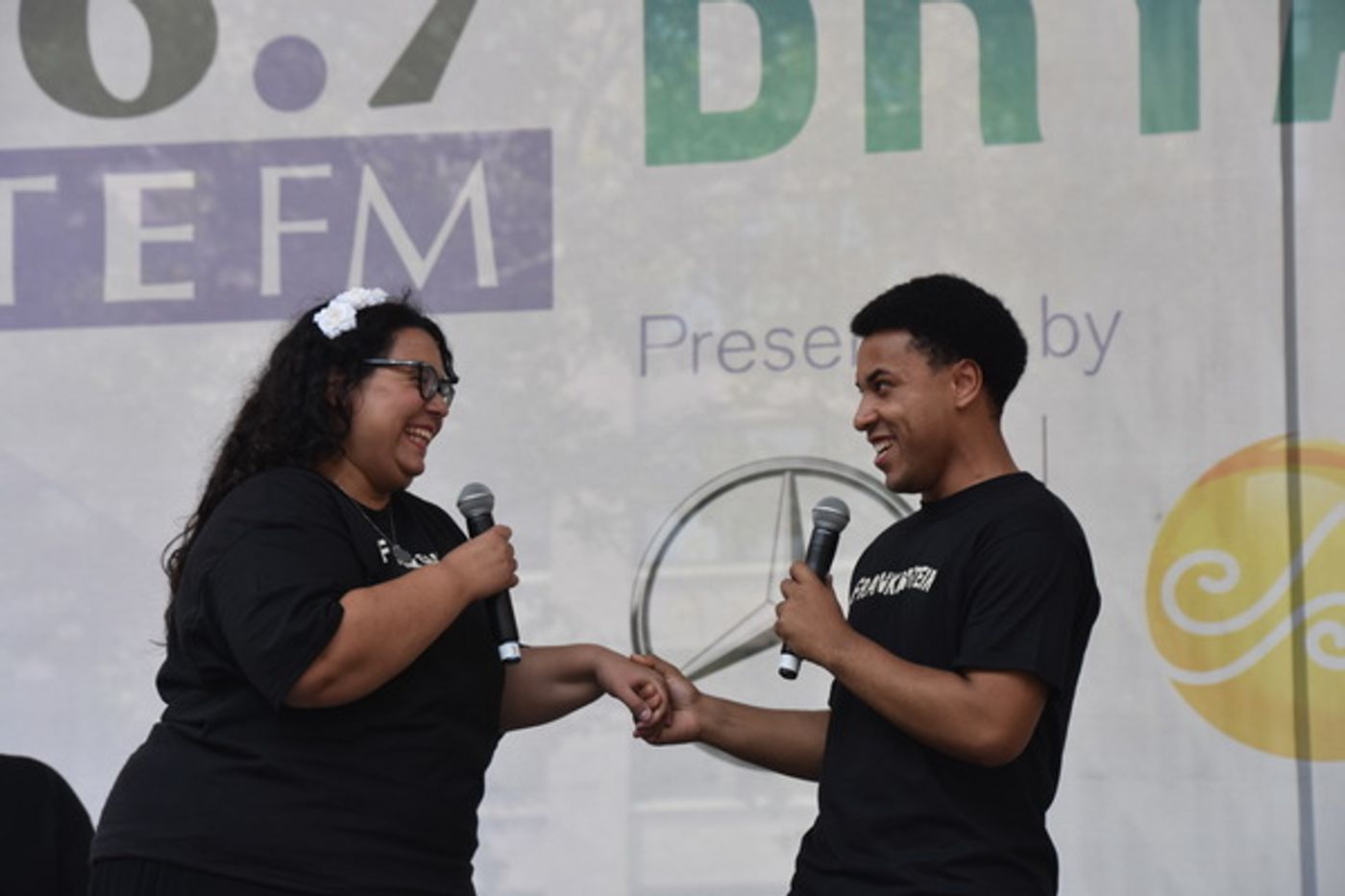Photo Coverage: Casts of TOOTSIE, MEAN GIRLS and More Sing Out in Bryant Park!  Image