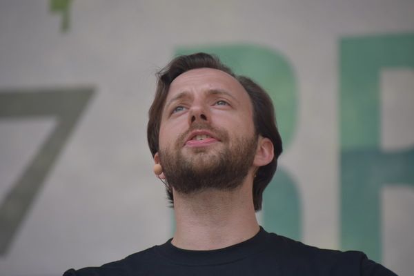 Daniel Robert Burns Photo