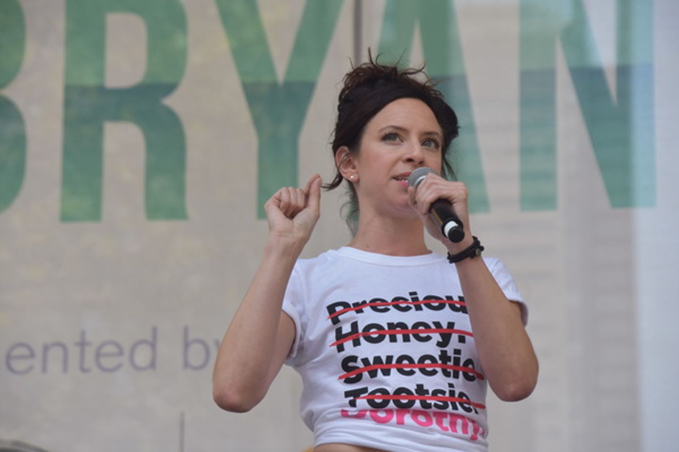 Photo Coverage: Casts of TOOTSIE, MEAN GIRLS and More Sing Out in Bryant Park!  Image