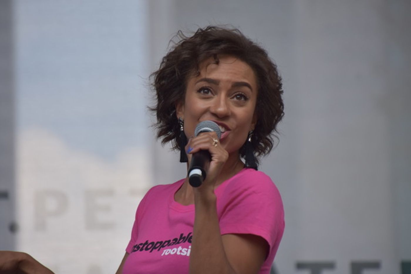 Photo Coverage: Casts of TOOTSIE, MEAN GIRLS and More Sing Out in Bryant Park!  Image