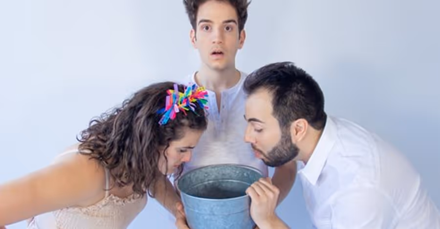 BWW Previews: OUT OF WATER - A BRAZILIAN POCKET MUSICAL, the American Version of the Award-Winning CARGAS D'AGUA - UM MUSICAL DE BOLSO, Premieres in New York Image