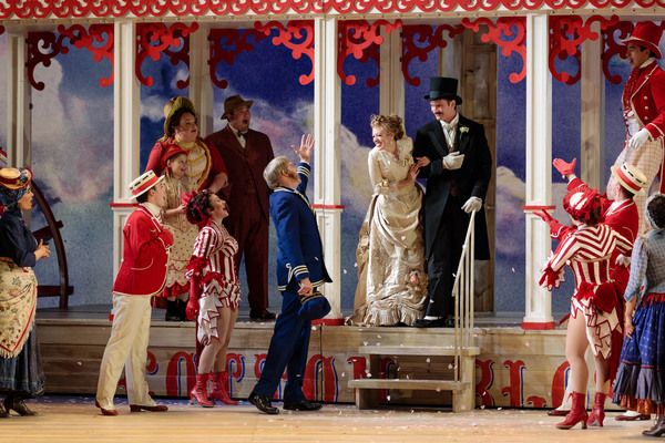 Lauren Snouffer as Magnolia Hawks, Michael Adams as Gaylord Ravenal and members of th Photo