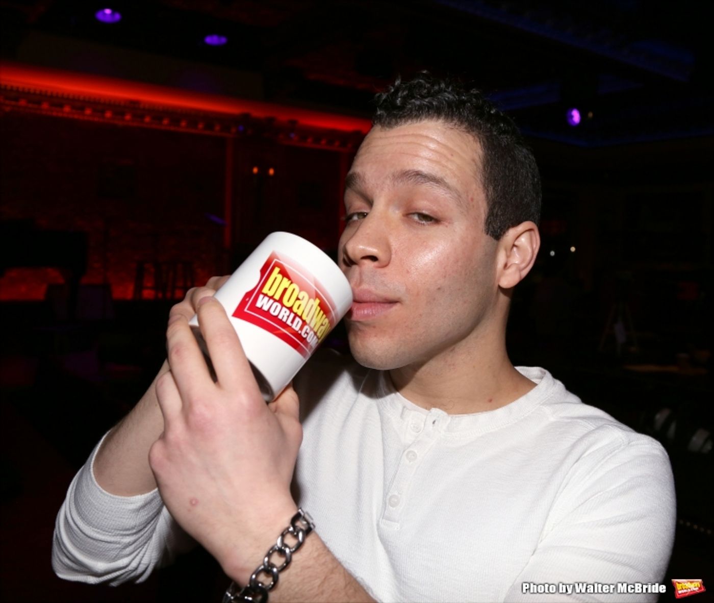 Wake Up With BWW 8/21: Jordin Sparks Joins WAITRESS, and More!  Image