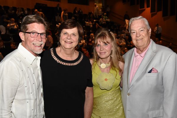 Photo Flash: Porchlight Kicks Off Season With CHICAGO SINGS  Image