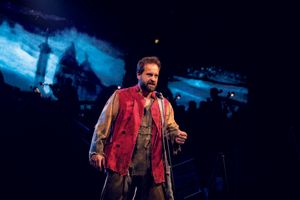 Alfie Boe @ BroadwayWorld Alfie Boe Photo