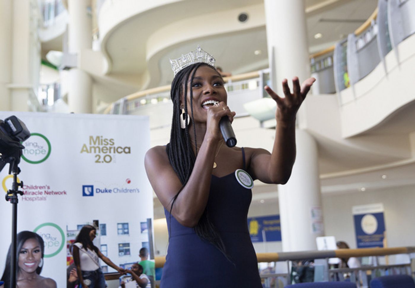 Photo Flash: Miss America And Sing For Hope Bring Joy And Healing To Young Patients Photo Flash: Miss America And Sing For Hope Bring Joy And Healing To Young Patients Image